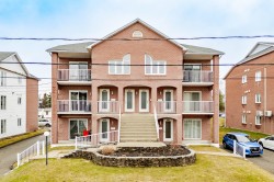 3447 Rue des Chênes Sherbrooke (Les Nations), QC J1L 2E7