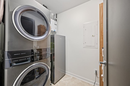 Salle de lavage - 106-1320 Rue Custine, Saint-Jérôme, QC - Indoor Photo Showing Laundry Room