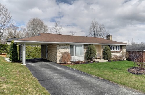 2850 Rue des Ormes  Sherbrooke (Les Nations), QC J1L 1G2