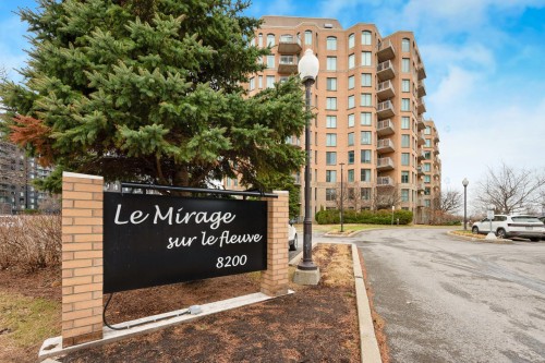 608-8200 Boul. St-Laurent  Brossard, QC J4X 2X6