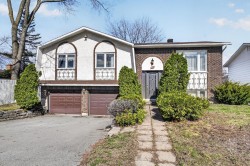 4025 Rue Acadia  Laval (Chomedey), QC H7T 1S6