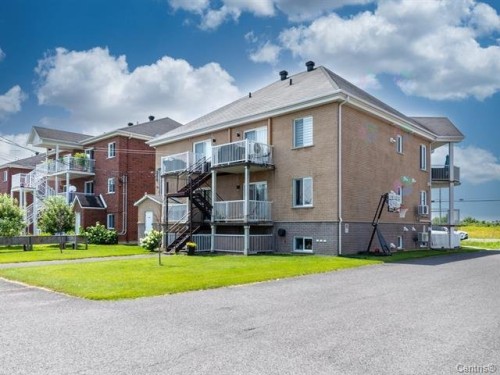 Back of Structure - 4-1141 Rue Bernier, Saint-Jean-Sur-Richelieu, QC - Outdoor