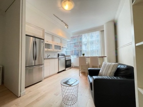 Salon - 207-630 Rue William, Montréal (Ville-Marie), QC - Indoor Photo Showing Kitchen