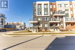 82 WILLIAM DUNCAN ROAD Toronto, ON M3K 0B7