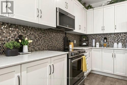 10 - 2848 King Street, Lincoln, ON - Indoor Photo Showing Kitchen