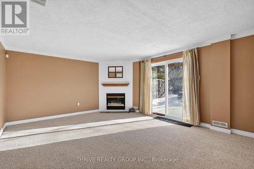 3 - 80 Acorn Crescent, London North (North F), ON - Indoor With Fireplace
