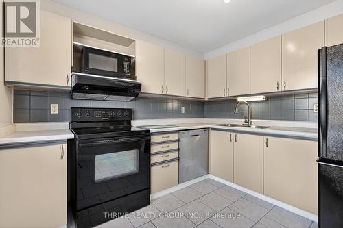 3 - 80 Acorn Crescent, London North (North F), ON - Indoor Photo Showing Kitchen With Double Sink
