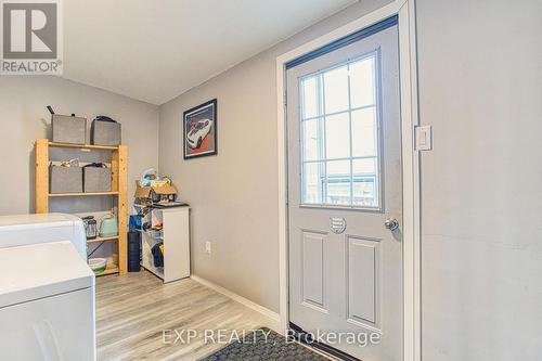 352 Fairfield Avenue, Hamilton, ON - Indoor Photo Showing Laundry Room