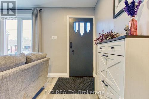 352 Fairfield Avenue, Hamilton, ON - Indoor Photo Showing Other Room