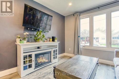 352 Fairfield Avenue, Hamilton, ON - Indoor Photo Showing Other Room With Fireplace