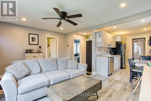 352 Fairfield Avenue, Hamilton, ON - Indoor Photo Showing Other Room