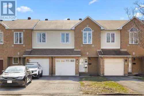 8 CROWNRIDGE DRIVE  Ottawa, ON K2M 2M8