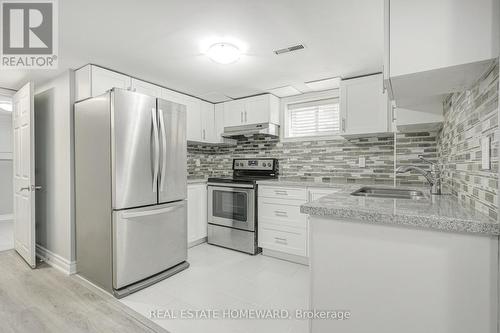4 Moorecroft Crescent, Toronto, ON - Indoor Photo Showing Kitchen With Upgraded Kitchen