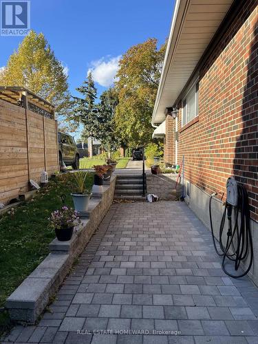 4 Moorecroft Crescent, Toronto, ON - Outdoor