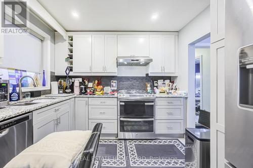 Kitchen - 4 Moorecroft Crescent, Toronto, ON - Indoor Photo Showing Kitchen