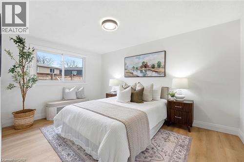 114 Christopher Drive, Waterloo, ON - Indoor Photo Showing Bedroom