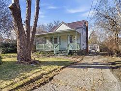 11 Maple Grove Avenue Timberlea, NS B3T 1B9