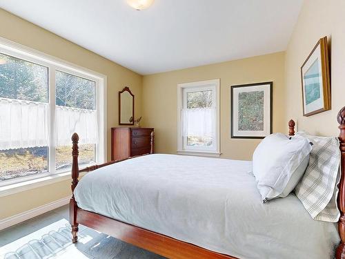 55 Lintlops Road, Murphy Cove, NS - Indoor Photo Showing Bedroom