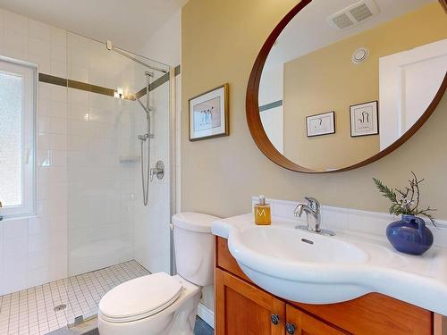 55 Lintlops Road, Murphy Cove, NS - Indoor Photo Showing Bathroom