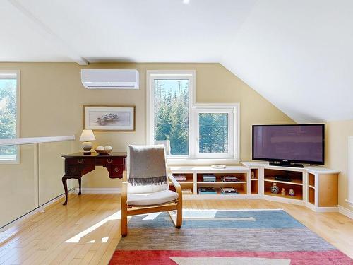 55 Lintlops Road, Murphy Cove, NS - Indoor