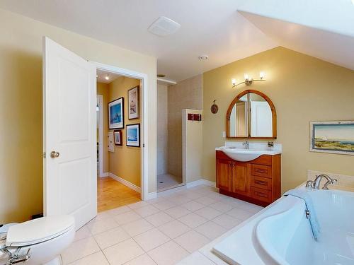 55 Lintlops Road, Murphy Cove, NS - Indoor Photo Showing Bathroom
