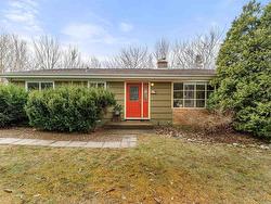 57 Beechcrest Drive Waverley, NS B2R 1L4