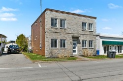 205  - 205A Rue Notre-Dame  L'Épiphanie, QC J5X 2W7