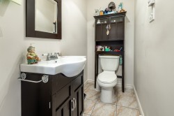 Powder room - 