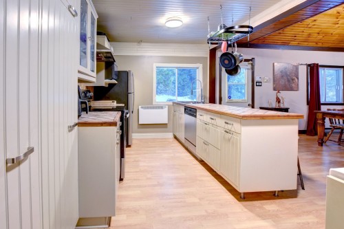 Cuisine - 361 Av. Monfette, Chertsey, QC - Indoor Photo Showing Kitchen