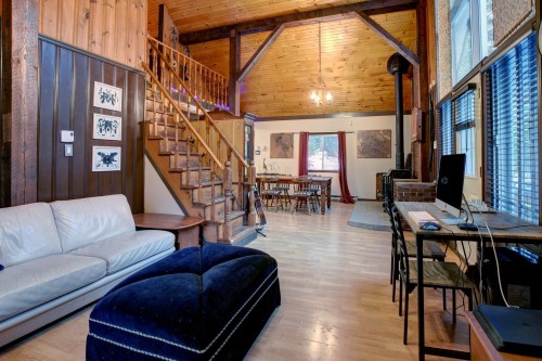 Salon - 361 Av. Monfette, Chertsey, QC - Indoor Photo Showing Living Room