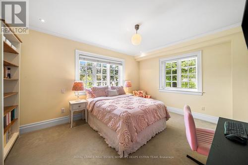 25 Strathgowan Crescent, Toronto, ON - Indoor Photo Showing Bedroom