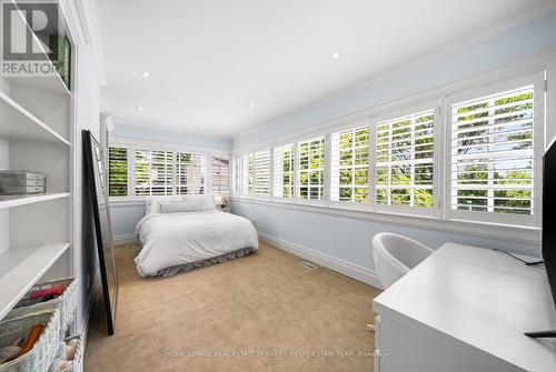 25 Strathgowan Crescent, Toronto, ON - Indoor Photo Showing Bedroom