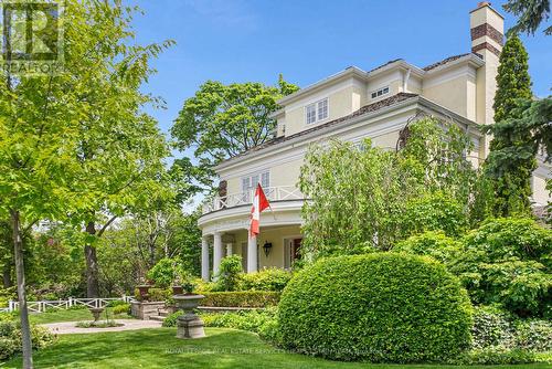 25 Strathgowan Crescent, Toronto, ON - Outdoor