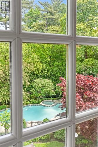 25 Strathgowan Crescent, Toronto, ON - Indoor Photo Showing Other Room