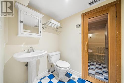 25 Strathgowan Crescent, Toronto, ON - Indoor Photo Showing Bathroom
