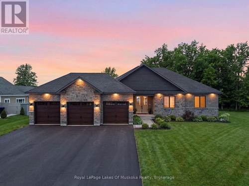 19 HENRY BALL COURT  Oro-Medonte (Warminster), ON L0K 2G1