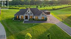 55 TEWS Lane Dundas, ON L9H 7N4