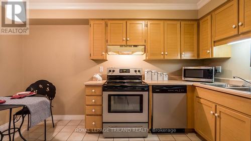 904 - 695 Richmond Street, London East (East F), ON - Indoor Photo Showing Kitchen With Double Sink