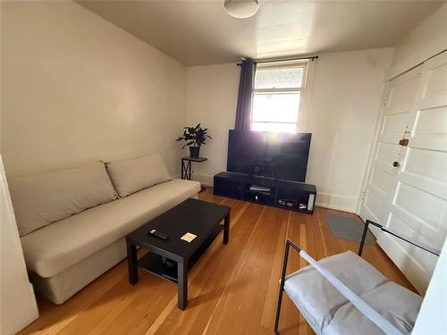 908 Manitoba Avenue, Winnipeg, MB - Indoor