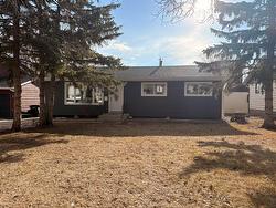 5 Memorial Crescent  Brandon, MB R7B 3O2