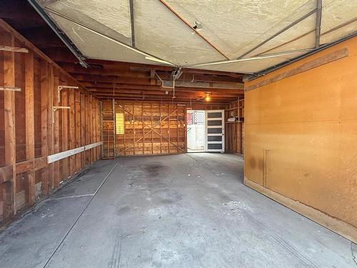 6 Aster Crescent, Brandon, MB - Indoor Photo Showing Garage