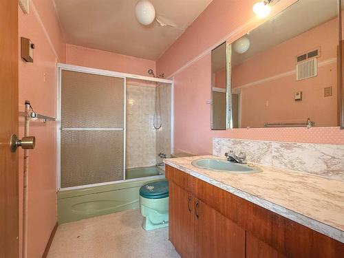 6 Aster Crescent, Brandon, MB - Indoor Photo Showing Bathroom