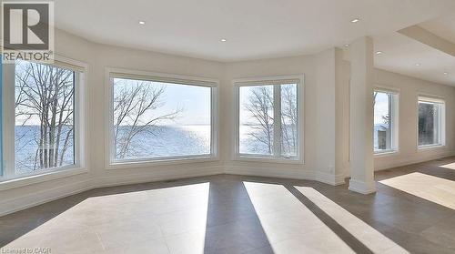100 Appleby Place, Burlington, ON - Indoor