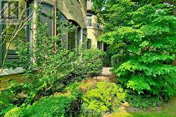 10 BLYTH DALE ROAD Toronto, ON M2N 3M2