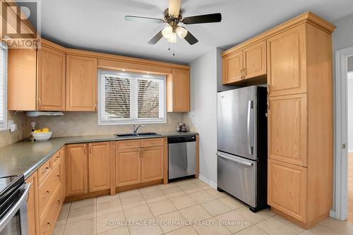 Spacious w/loads of storage - 1582 Digby Street, Ottawa, ON - Indoor Photo Showing Kitchen With Double Sink