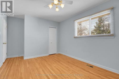 1582 Digby Street, Ottawa, ON - Indoor Photo Showing Other Room