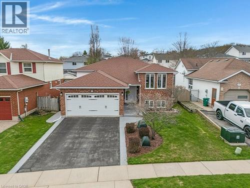 56 DAWN Crescent  Cambridge, ON N3C 4A9