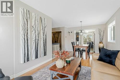 56 Dawn Crescent, Cambridge, ON - Indoor Photo Showing Living Room