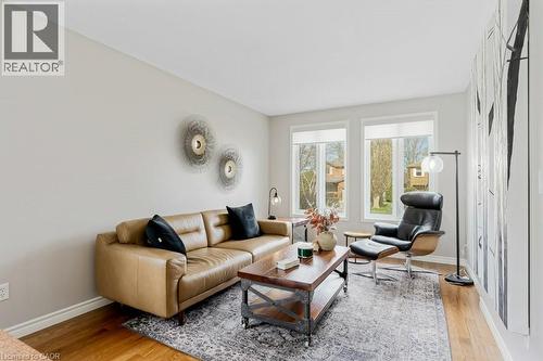 56 Dawn Crescent, Cambridge, ON - Indoor Photo Showing Living Room