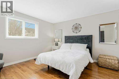 56 Dawn Crescent, Cambridge, ON - Indoor Photo Showing Bedroom